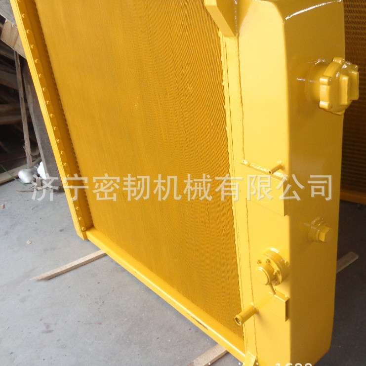 推土机全车配件SD22/SD23水箱散热器17Y-03-90000