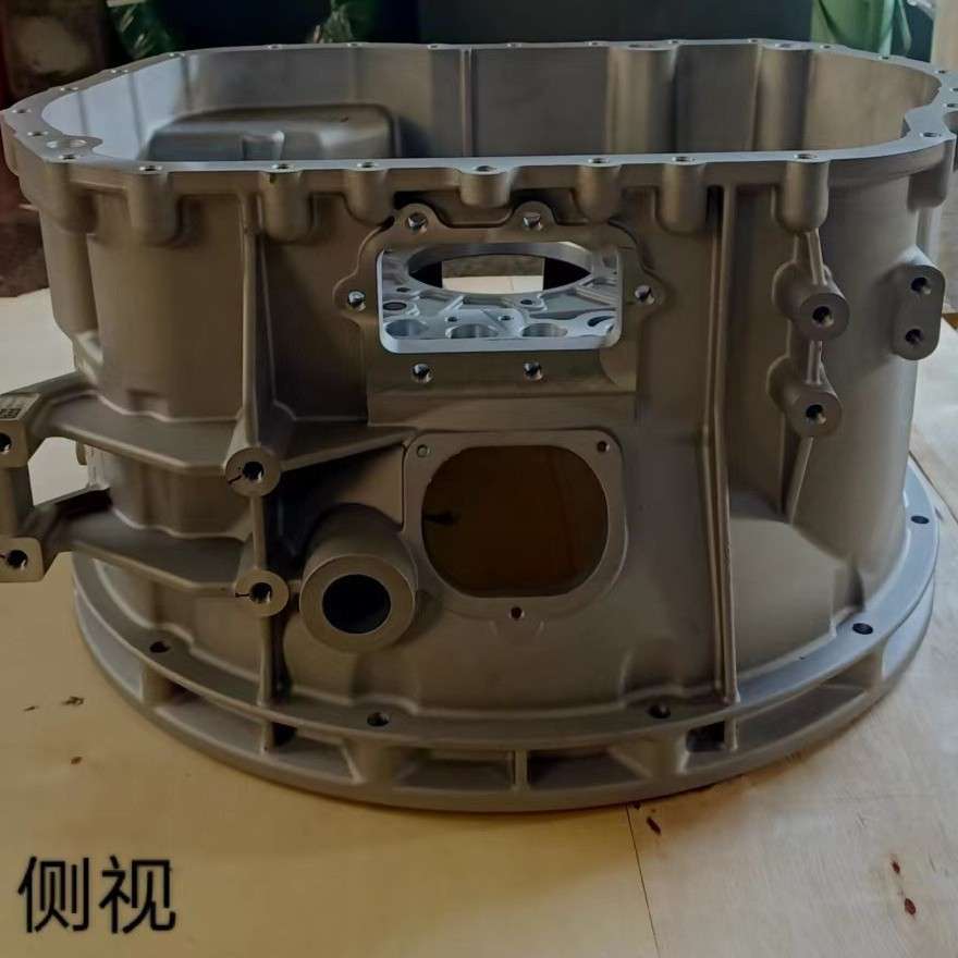重汽变速器前壳(16挡,AMT,铝壳,底拉,后悬置,缓速器)AZ2220000225