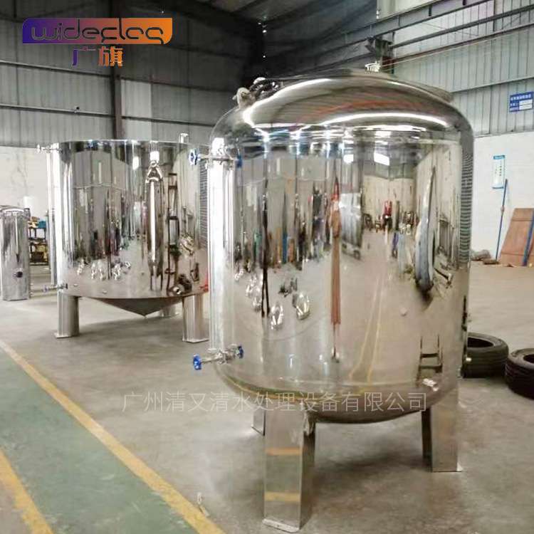 30吨无菌水箱容器储罐氮封水箱储罐内壁除锈升降旋转平台储油罐