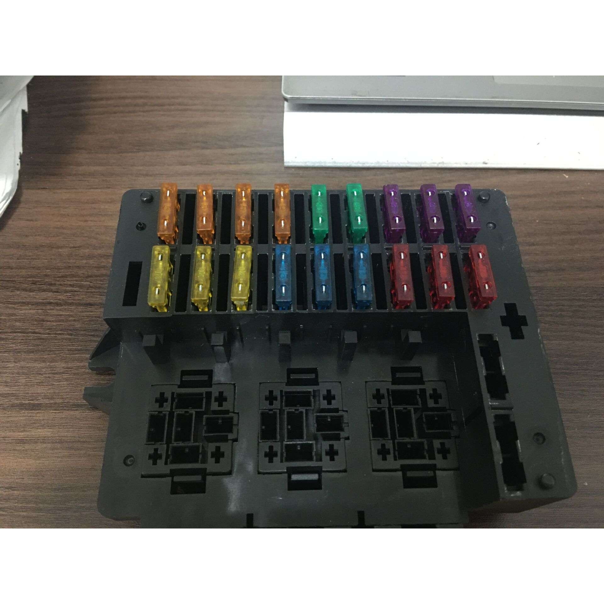 12V24V车用线路改装18路+3继电器保险盒端子电源控制保险片盒