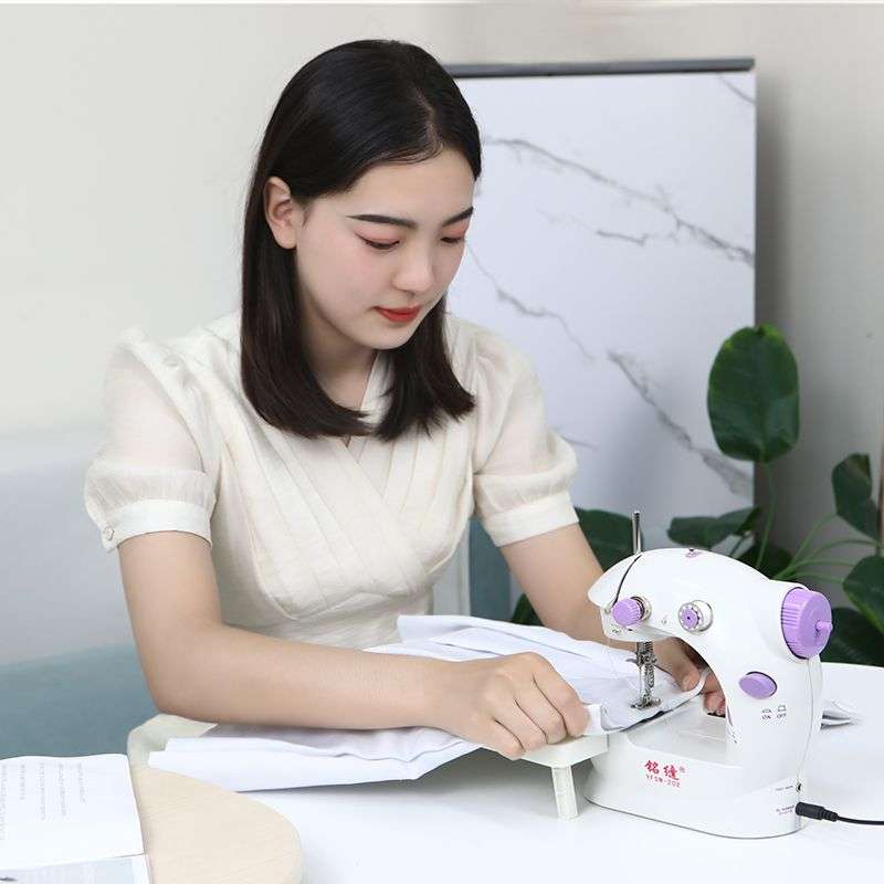6E3X2023升级版遥控缝纫机脚踏家用手持台式多功能吃厚多方向摆放