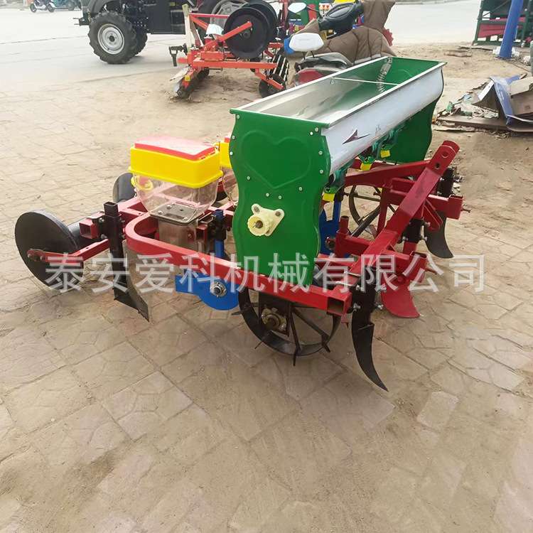 河南花生播种机两垄四行花生播种机加厚大架肥箱起垄施肥播种