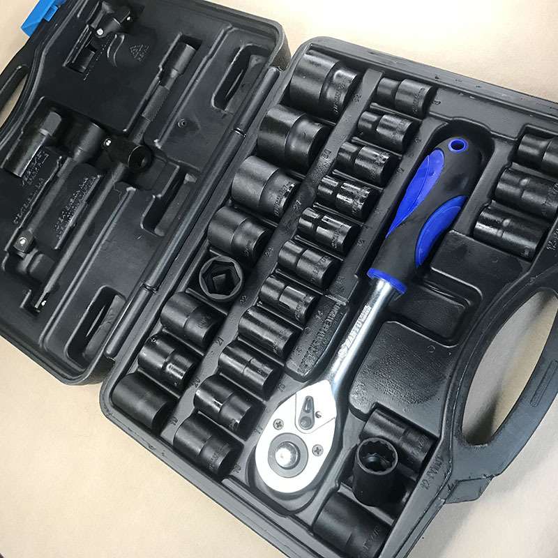 东良南豫汽修维修工具32件黑色综合套装工具 套筒扳手套装