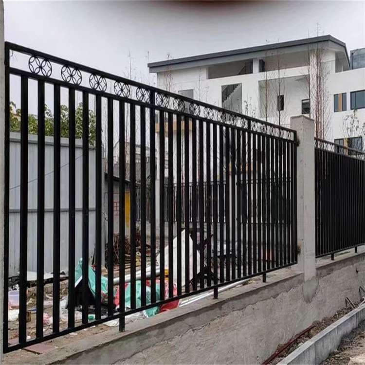 铁艺焊接护栏花园阳台安全防护栏中式铁艺别墅围墙栏杆厂家直销