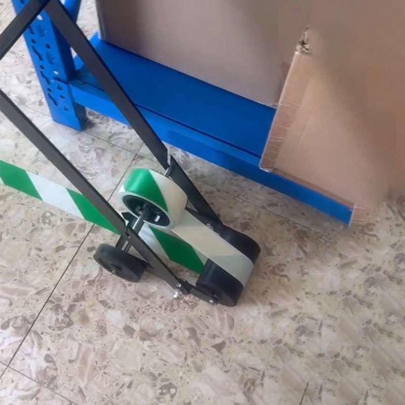 胶带贴地板划线车黑色黄色划线小车停车场标识车位公路胶带工厂