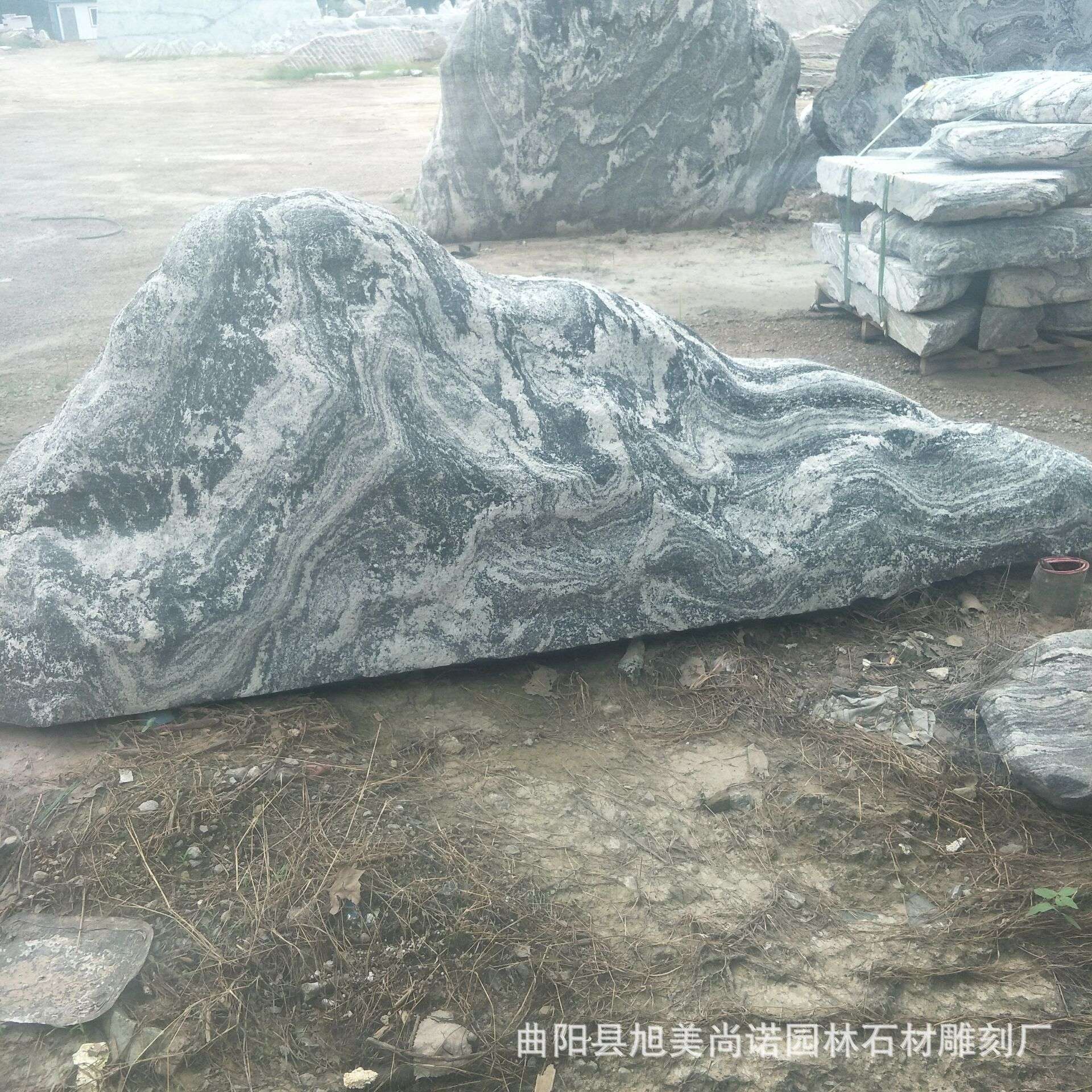 草地雪浪石片石组合假山景观雪浪石切片原石泰山石太湖石石头