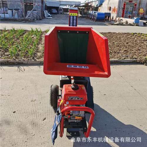 新款家用多功能树叶树枝粉碎机 小型可移动农业果树破碎机