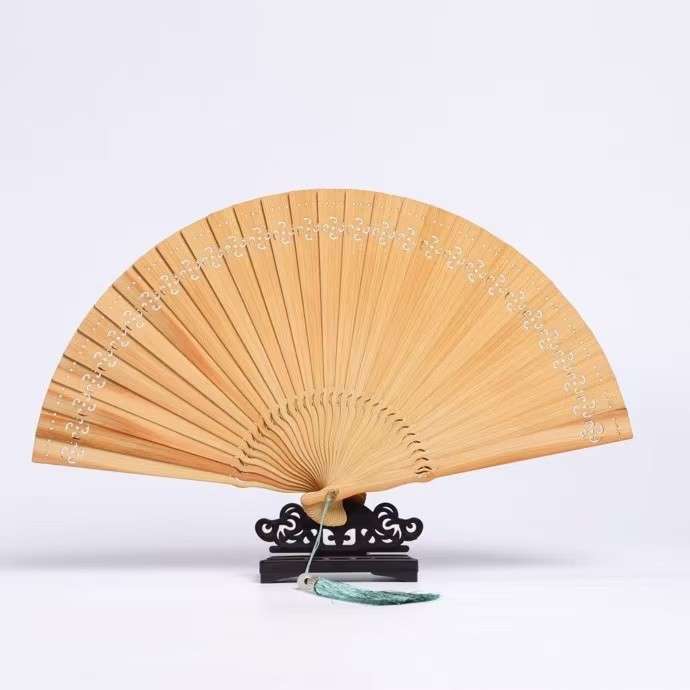 木质扇子中国风檀香扇古风随身镂空全木扇复古日用折扇女式折叠扇