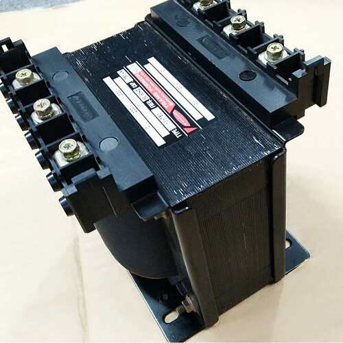 TRANS FORMER变压器220V转110V(100V)YS-750功能完好，现货