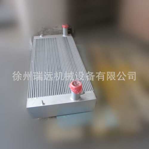 供应徐工配件XGSX01-126-SX水箱312137 LW900KN装载机253401486