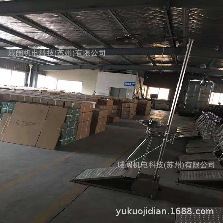 BD-560A不锈钢304复合式紧急冲淋洗眼器
