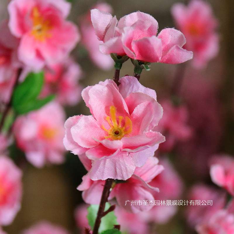 仿真小桃花树室内节日花树装饰仿真绢布桃花真木杆花树仿真花树