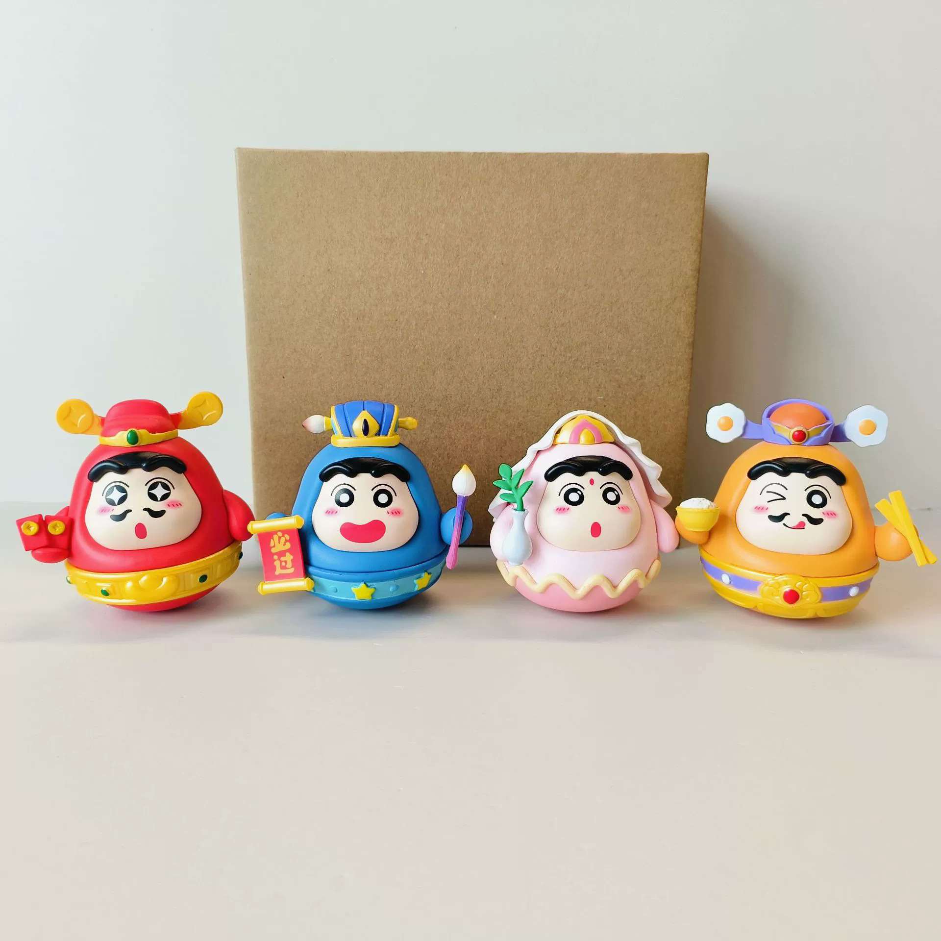 PVC 环保蜡笔小新财神不倒翁 4 款直播好物扭蛋热门家居创意摆件