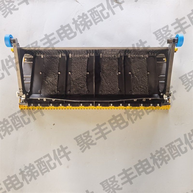 自动扶梯梯级 弧面带边框 五面黄色边框 600 800 1000宽 梯级