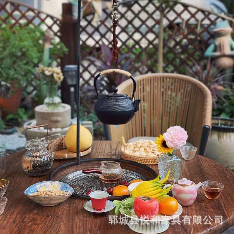 老榆木围炉煮茶桌阳台户外烧烤小圆桌民宿怀旧圆形榆木餐桌冰茶桌