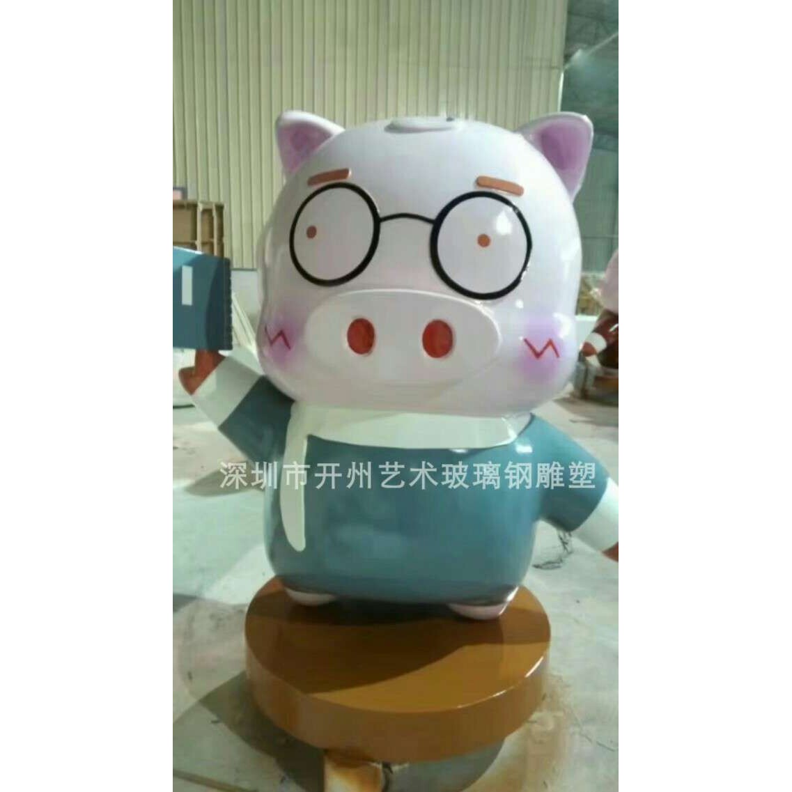 深圳厂家直销玻璃钢小猪雕塑公园广场园林景观粉红猪头造型摆件