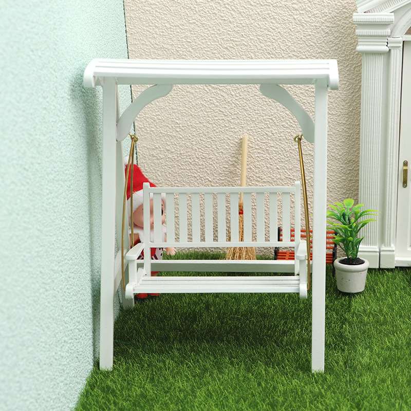 1:12迷你娃娃屋家具微缩场景摆件模型仿真秋千可荡木质秋千