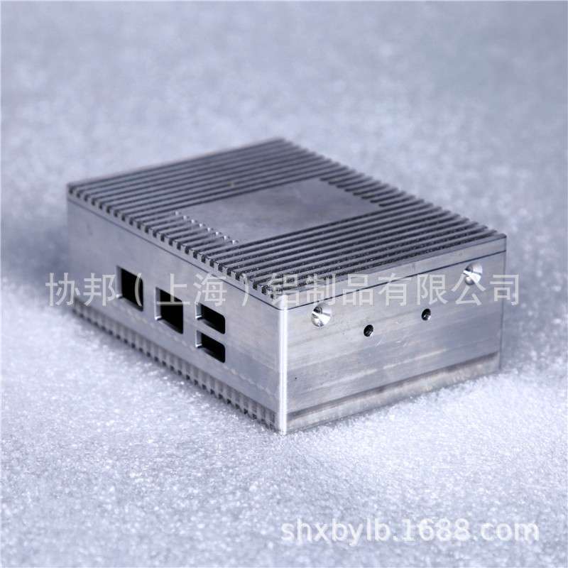 铝型材外壳加工 LED外壳灯具型材铝加工 LED控制器外壳CNC加工