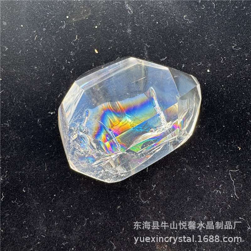 阿赛斯特莱梵天透体天然白水晶随形彩虹晶石原石打磨家居客厅摆件