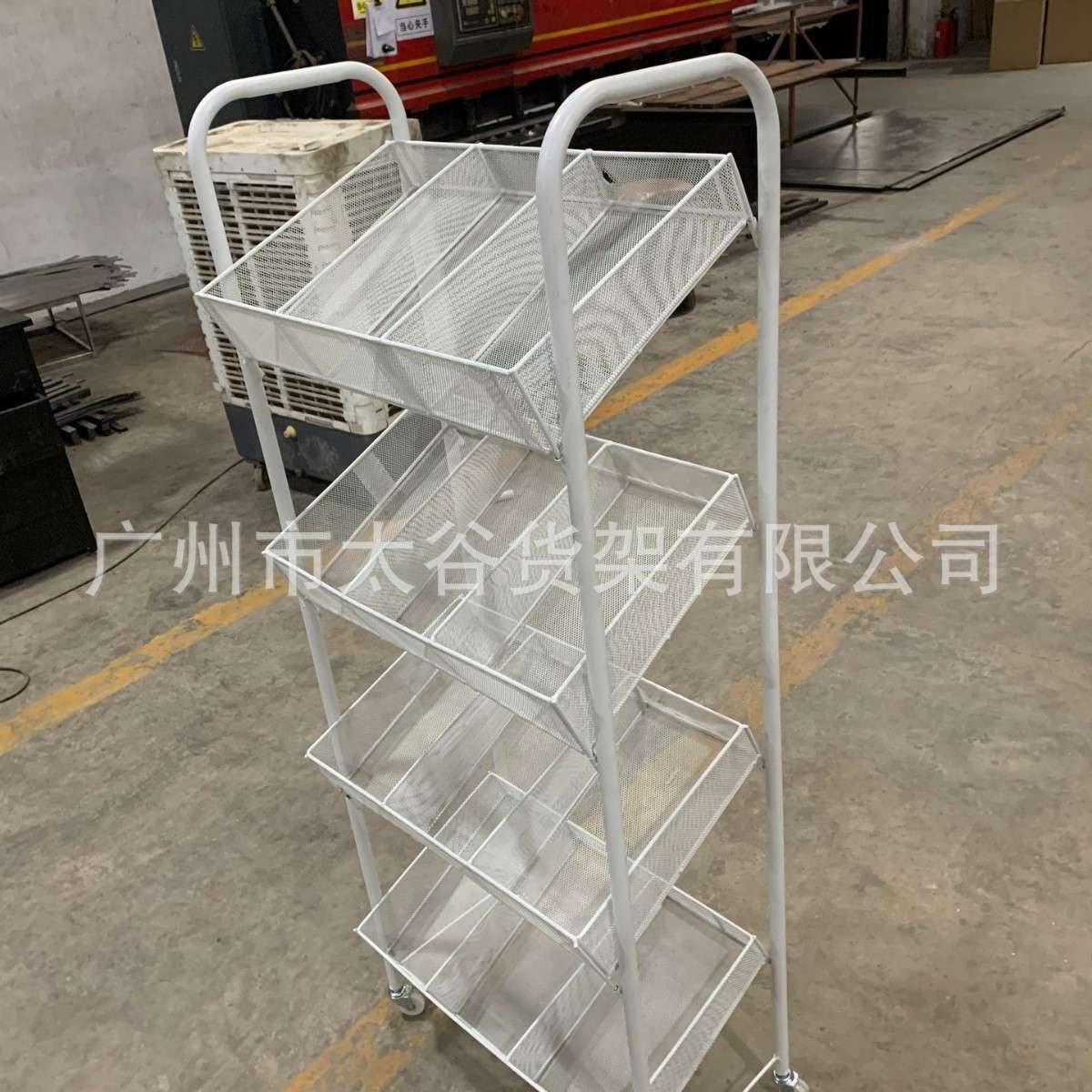 便利店斜四层移动雨伞架，休闲食品文具装饰品货架水果展示架蔬菜