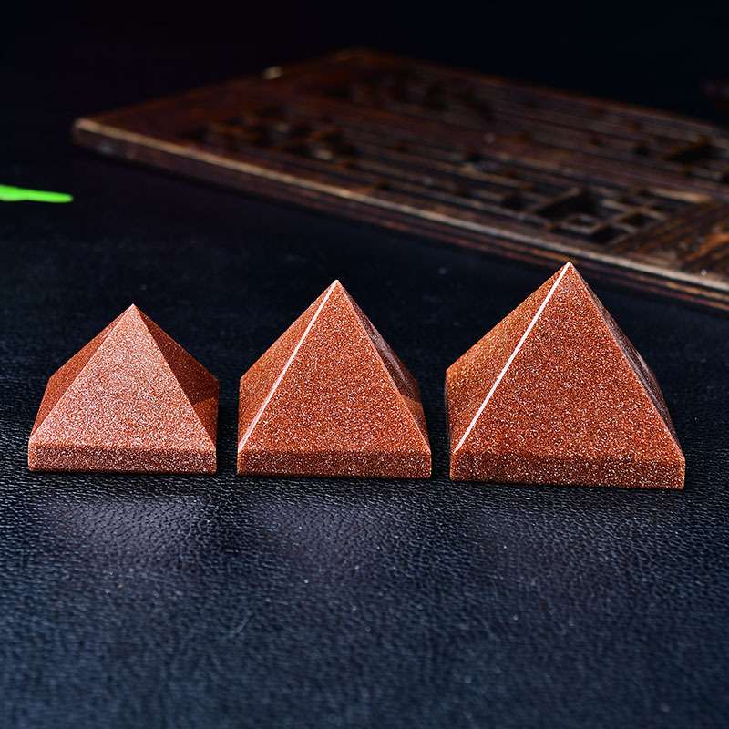 天然红金沙蓝砂石原石金字塔摆件家居客厅办公桌面装饰品
