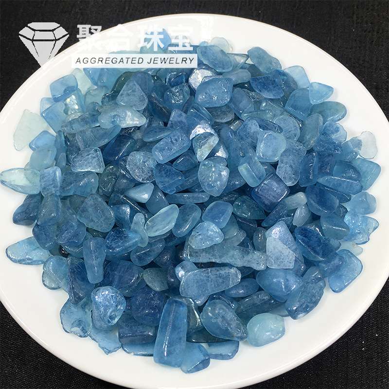 天然深色海蓝宝碎石小颗粒消磁石海水蓝原石造景石装饰品厂家直销