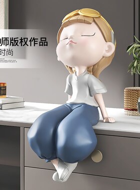 潮玩公仔桌面摆件客厅家居饰品卧室灯电视柜办公室摆设品乔迁新居