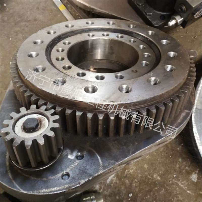 立式马达 挖掘机液压夹木器回转总成回转支撑630立式马达回转转盘