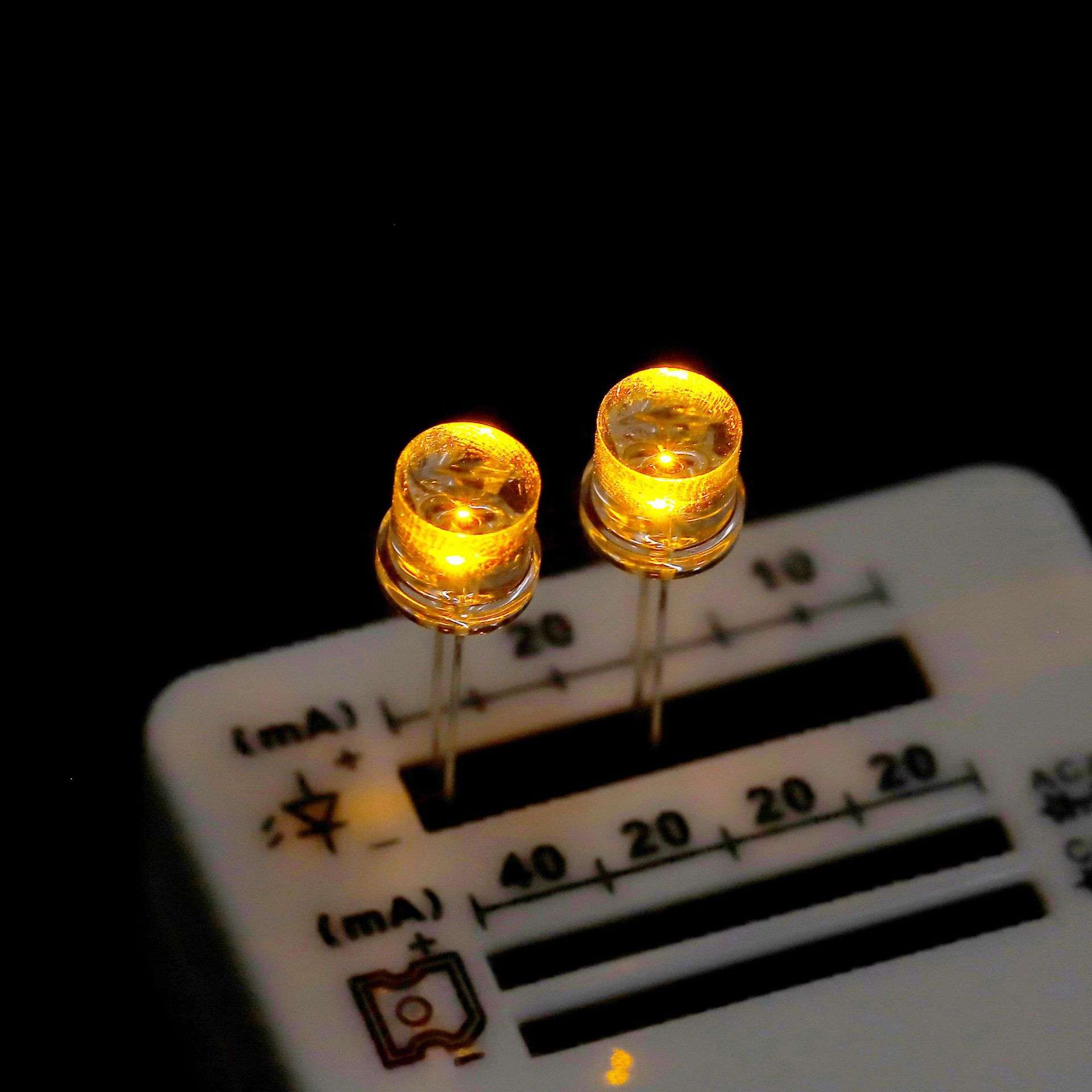 供应F8内凹白光暖白光红光黄光蓝光绿光长脚系列直插式LED灯珠
