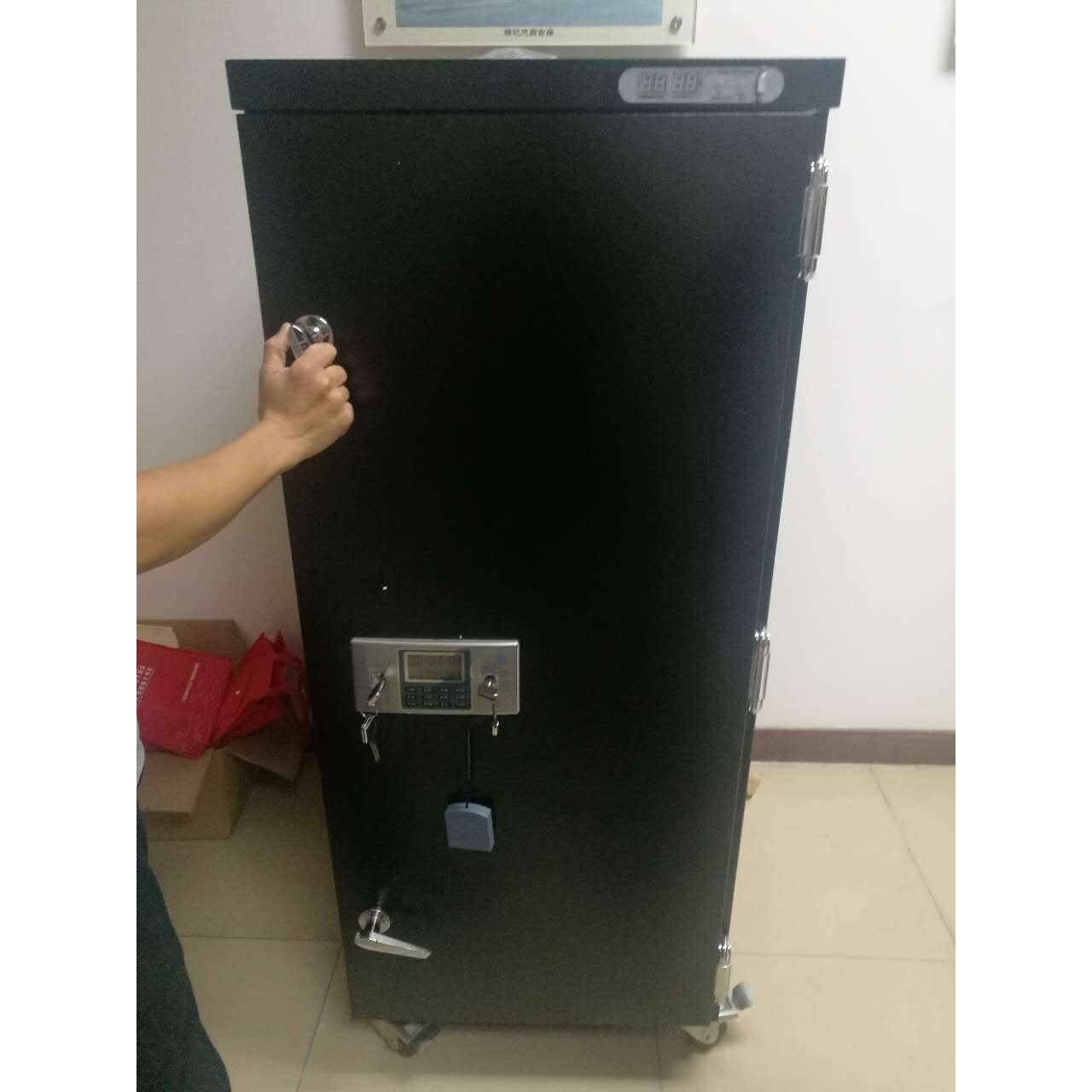 电子防潮箱柜  摄影器材工具仪器防潮箱FCDE540 多功能湿度控制箱