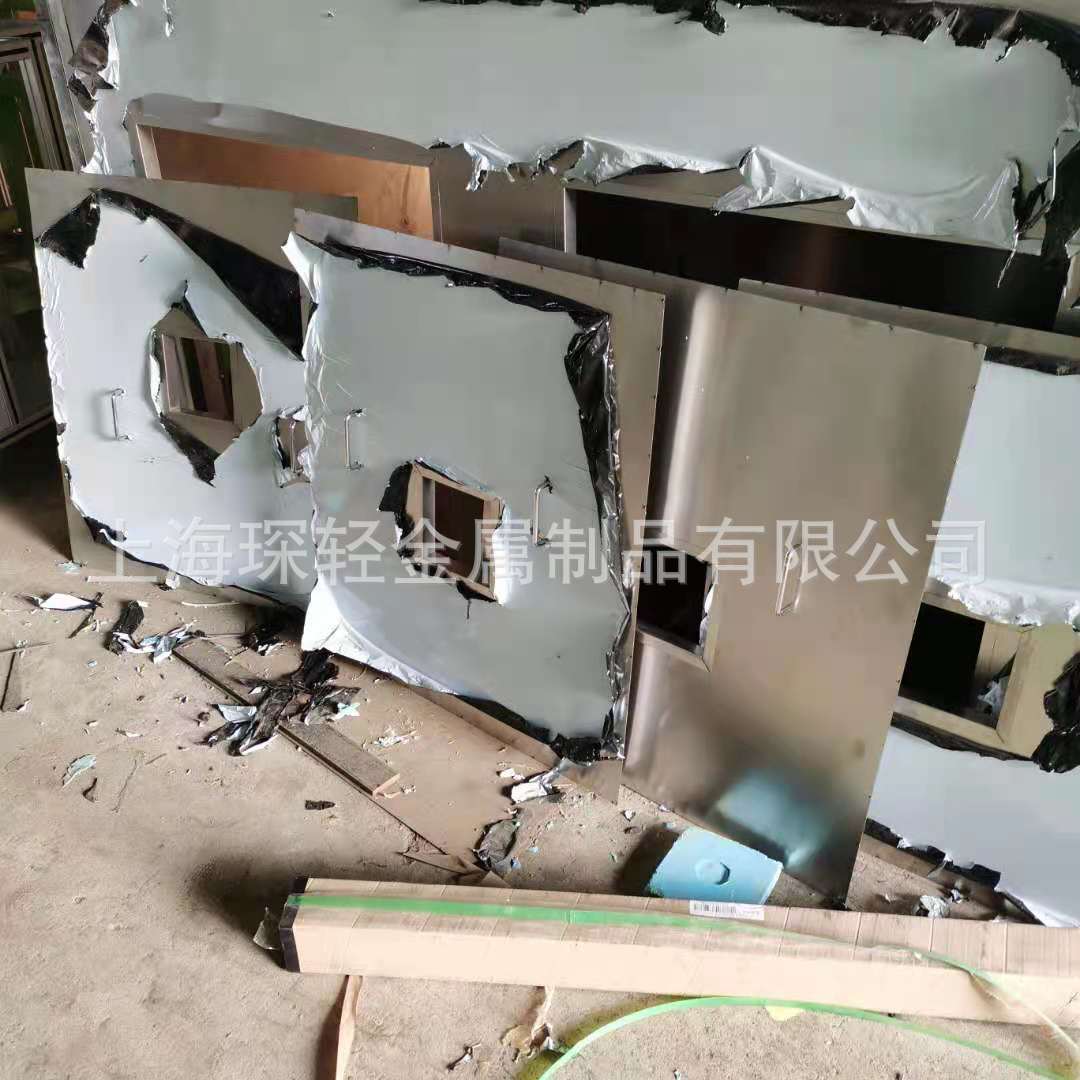 奉贤厂家承接钣金加工,不锈钢制品焊接安装,不锈钢门加工。。。
