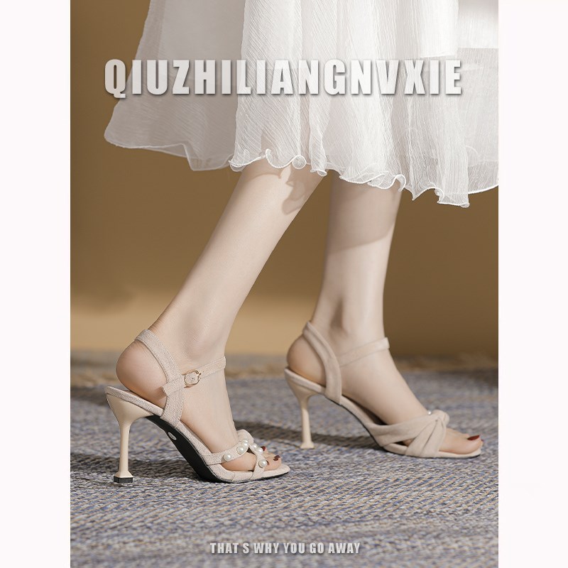 胖mm鞋宽胖脚凉鞋女2025年新款夏季一字I带高跟鞋女细跟大码41一4图片