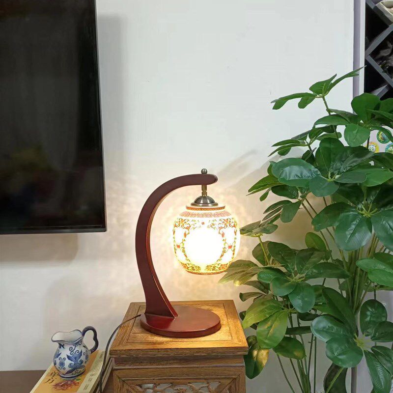 新中式古典台灯温馨镂空LED景德镇青花陶瓷客厅书房创意装饰灯具