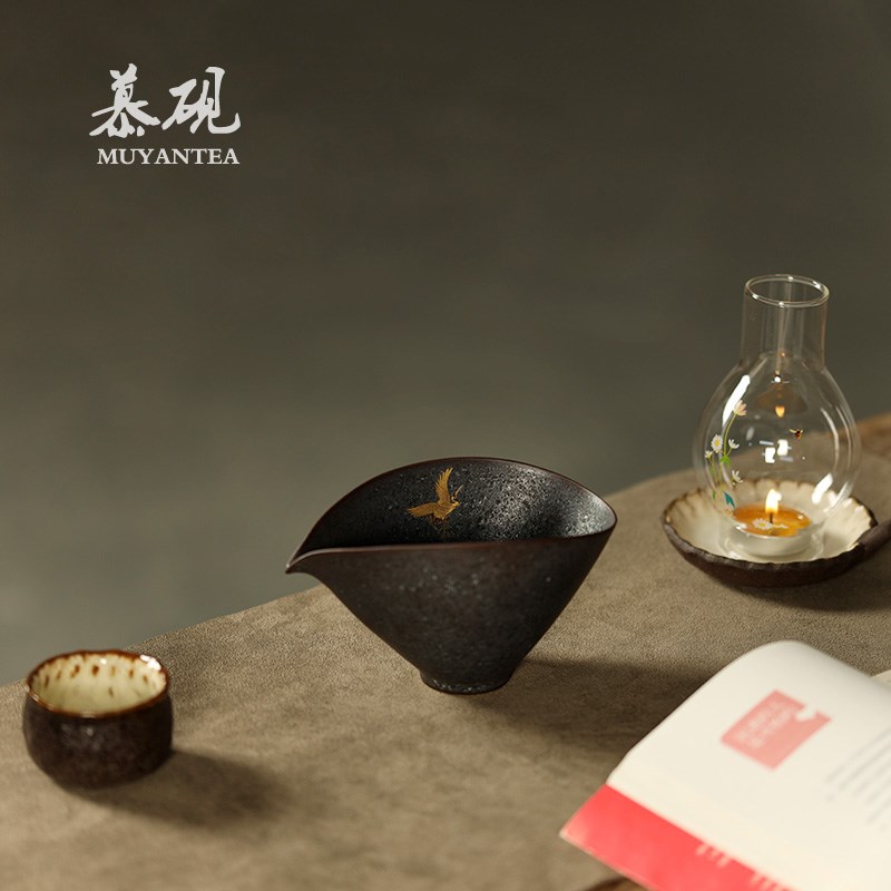 慕砚 粗陶公道杯手绘瑞鹤分茶器手工捏制鹰嘴公杯 挂耳咖啡分享杯