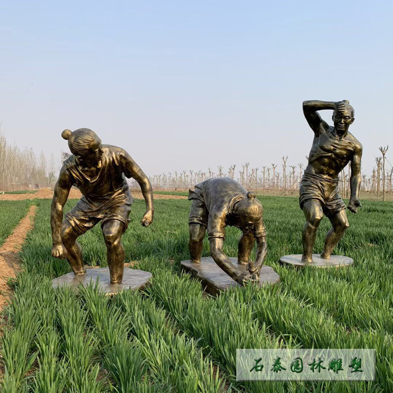 玻璃纤维铸铜打餈粑人物雕塑民俗小品户外商业街小吃街景观铜雕人