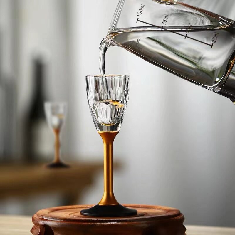 烈酒杯彩杆白酒杯高脚杯家用高颜值水晶小酒杯一口杯高档铁架套装