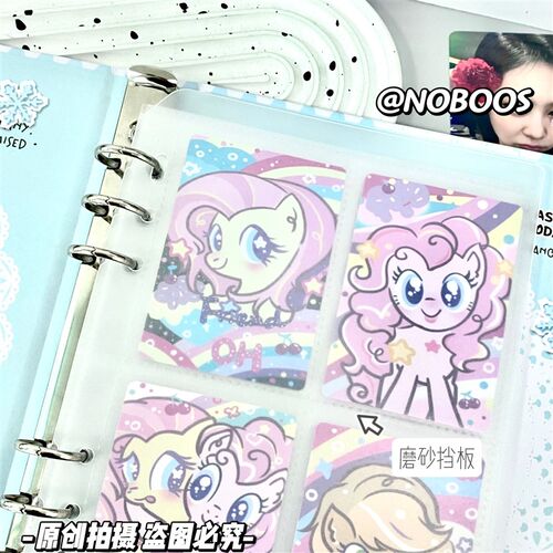 奶油色冬日雪花卡册A5四宫格蓝绿色雪人蛋糕追星小卡收纳册小清新