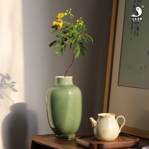 大鱼美器 豆青瓶 陶瓷花瓶纯手工花器景德镇单色瓶子茶席花民宿瓶