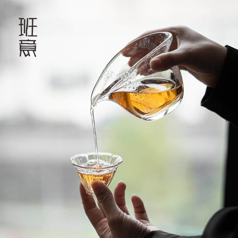 高档玻璃公道杯日式气泡公杯功夫茶具配件小容量加厚长嘴分茶器