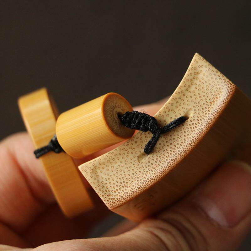 精品名家书文纯手工雕刻金蟾图超厚老玉竹文玩手牌手把件竹雕挂件