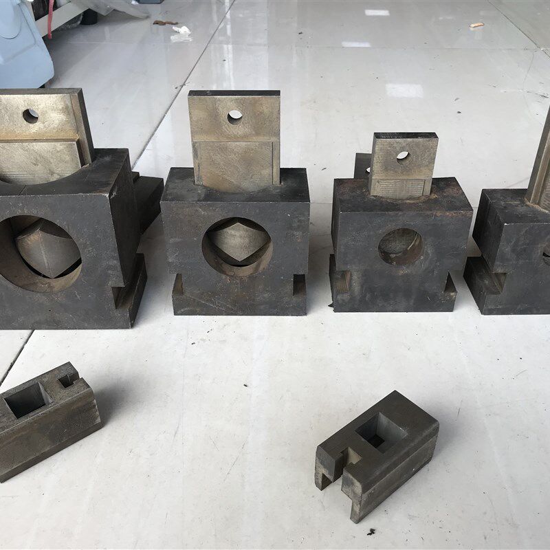 不锈钢液压冲孔机模具防盗窗打孔磨具楼梯扶手圆管冲弧口模芯冲针