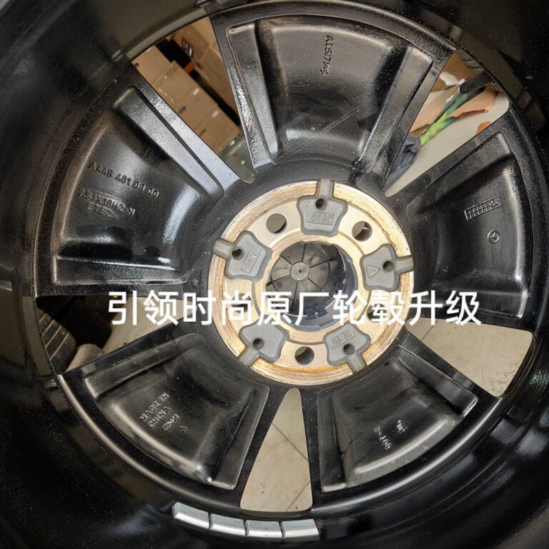 适用新款奔驰V260威霆 轮毂18寸19寸原厂V级钢圈商务车改装唯雅诺