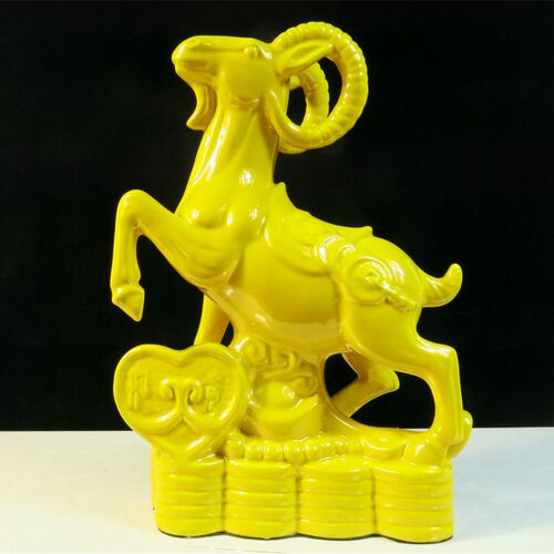 羊摆件工艺品陶瓷器土黄色生肖羊家饰羚羊山羊绵羊领头羊客厅摆设