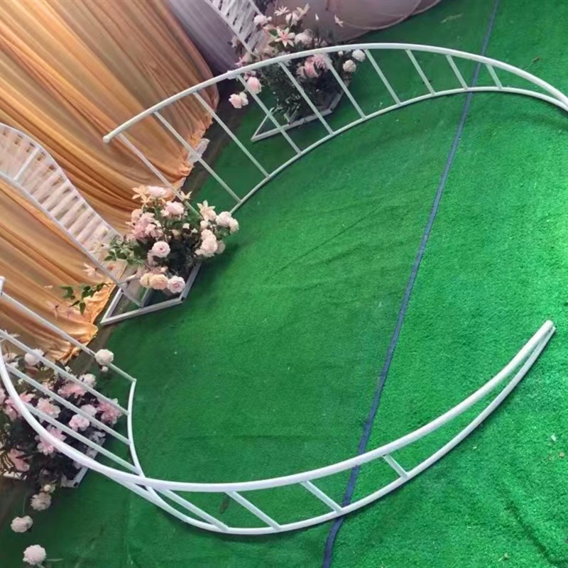 新款婚庆道具舞台弧形铁艺栅栏装饰摆件婚礼圆形T台围栏路引架子