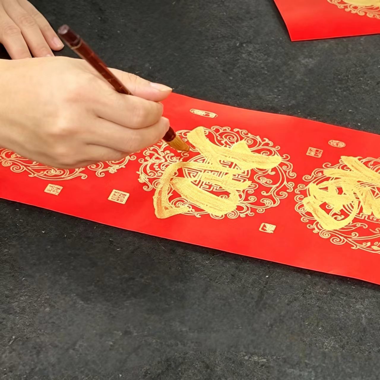加厚铜版纸万年红手写对联防水