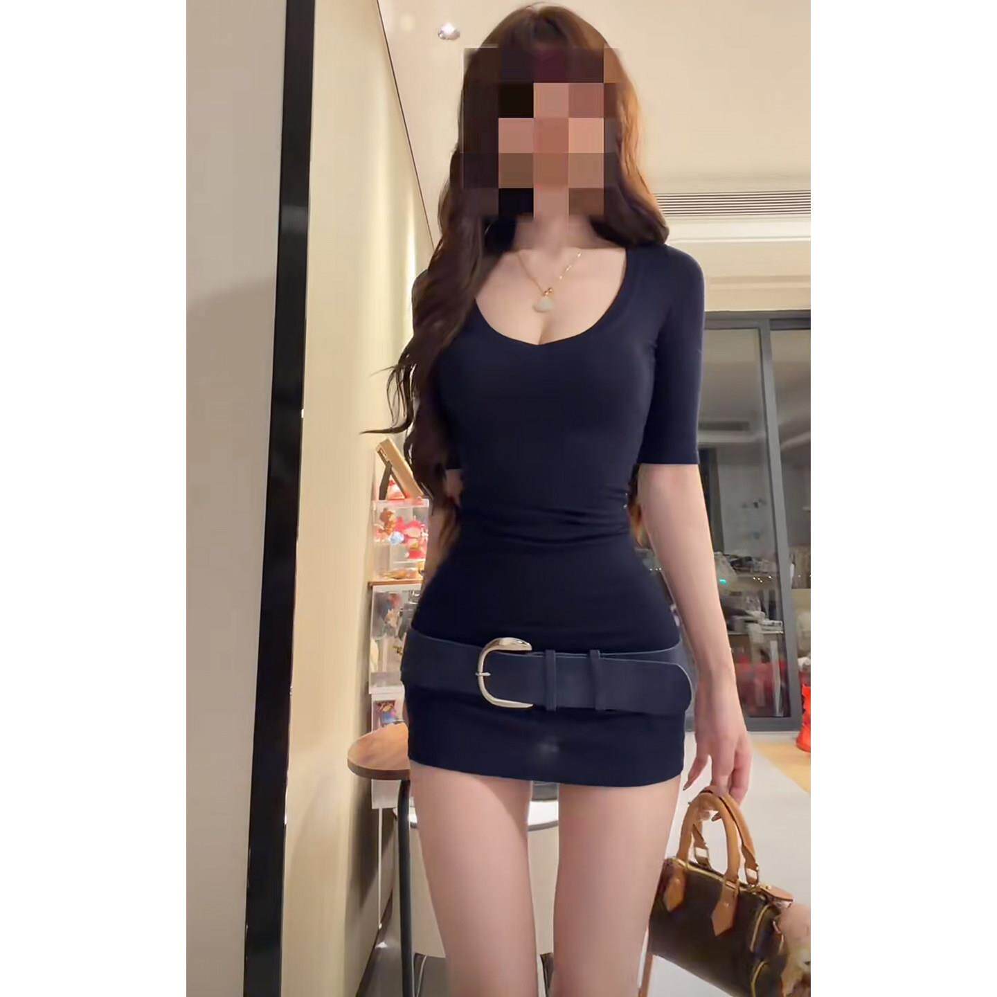 纯欲风性感U领紧身弹力针织包臀短裙女夏季氛围感显瘦约会洋装