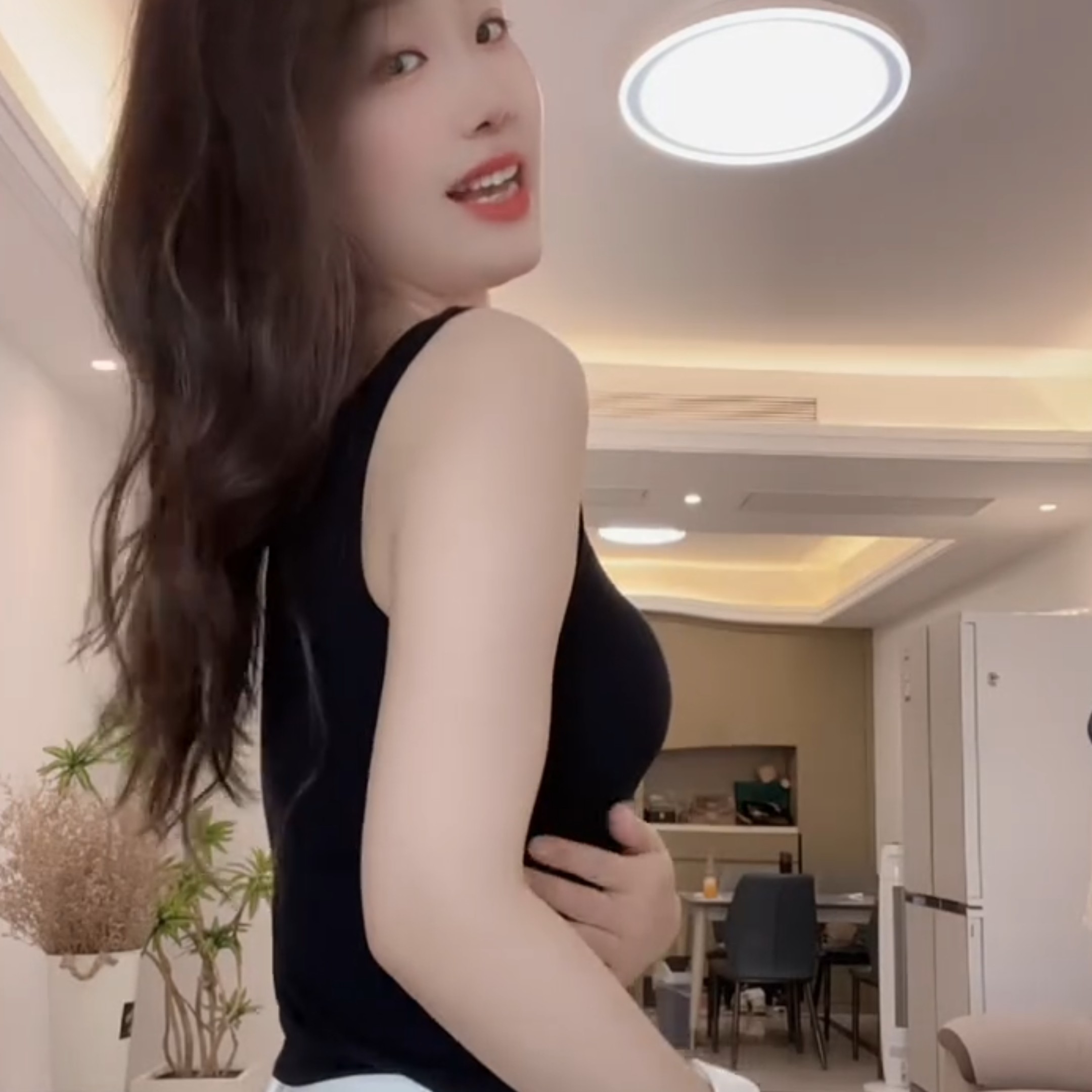 吊带背心女打底外穿薄款美背百搭背心吊带