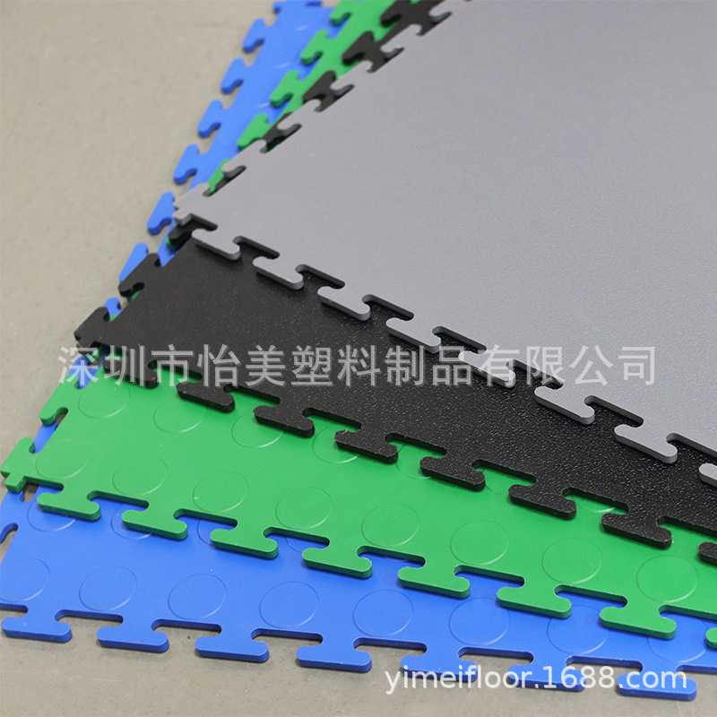 现货工业车间汽修厂车库PVC地板塑料拼接锁扣耐压过叉车灰色地垫图片