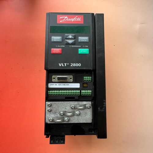 丹佛斯VLT2800变频器VLT2822PT4B20S 维修