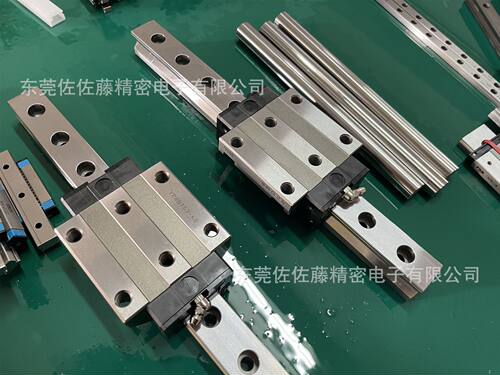 THK滑块SRG15A SRG20A SRG20LA SRG25C SRG25LC SRG30C SRG30LC